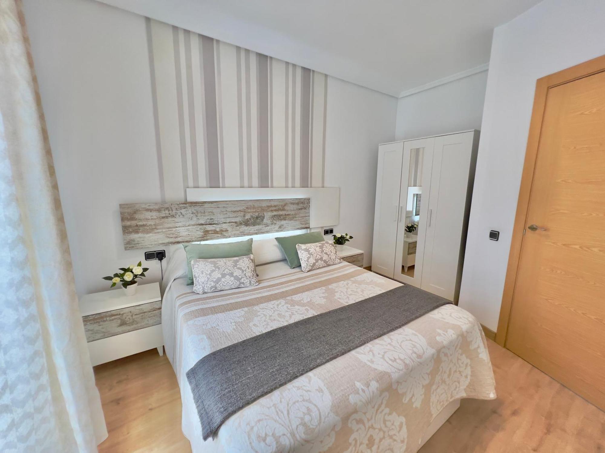 Cozy Apartment In Valencia! Wi-Fi ! Exterior foto
