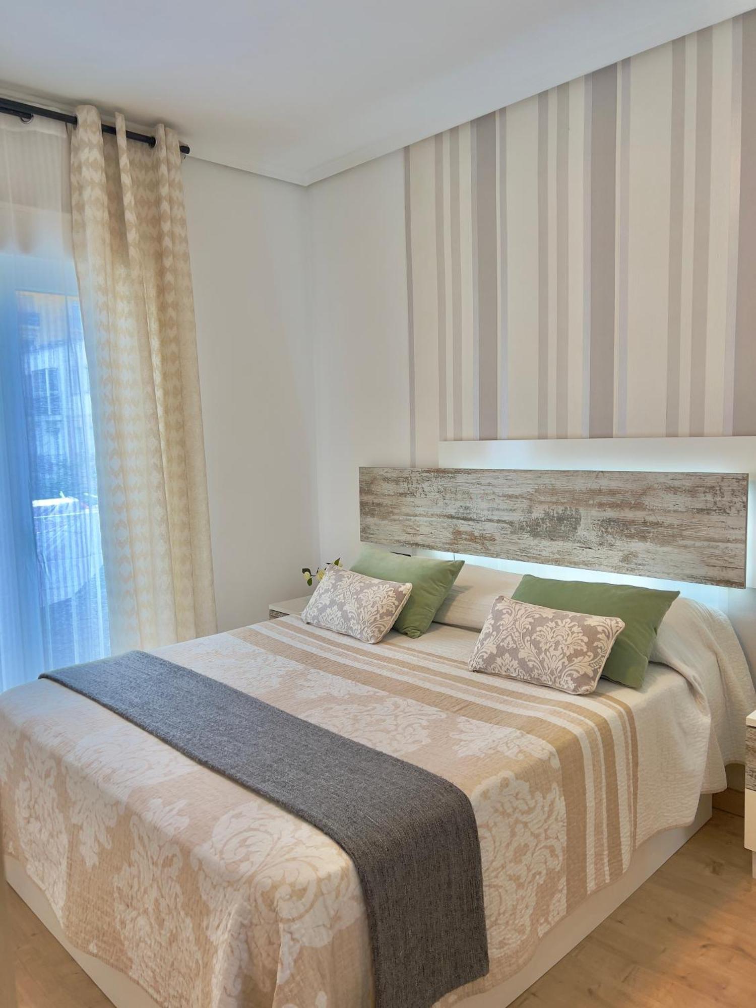 Cozy Apartment In Valencia! Wi-Fi ! Exterior foto