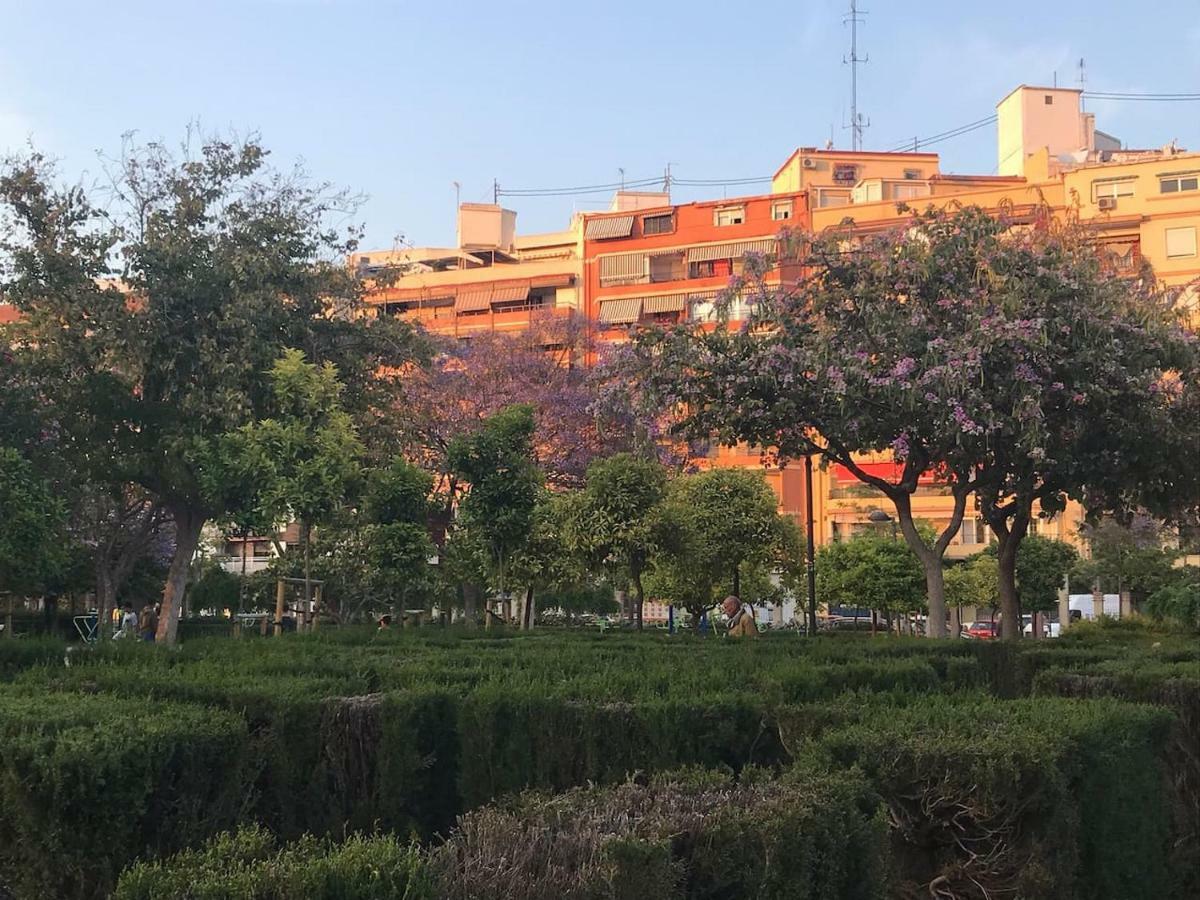 Cozy Apartment In Valencia! Wi-Fi ! Exterior foto