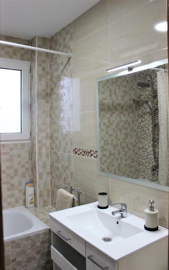 Cozy Apartment In Valencia! Wi-Fi ! Exterior foto